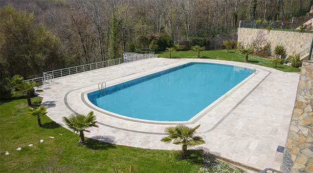 如何選擇到專業的泳池工程公司？